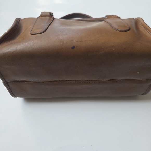 Classic Tan Leather Men's Bag - Picture 2 of 7